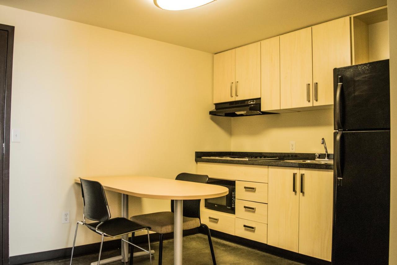 Residence&Conference Centre - Calgary Extérieur photo